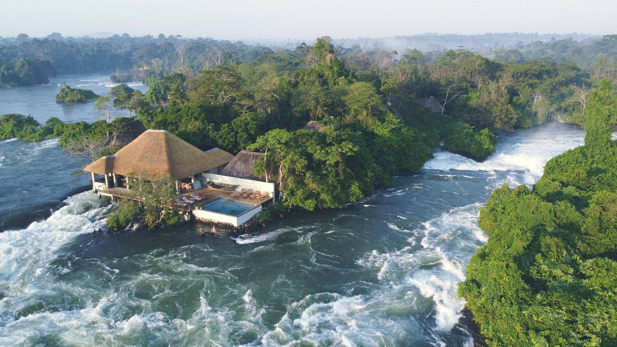 River Nile setting near Jinja in Uganda